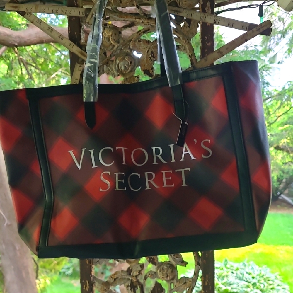 New With Tag Victoria's Secret Black And Red Tote